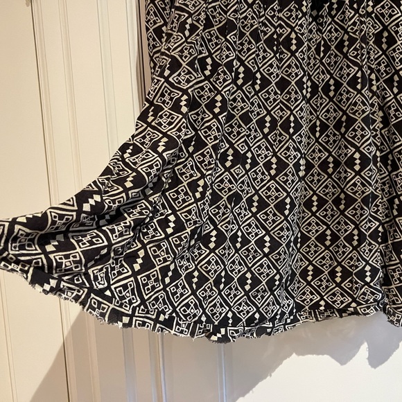 FREE PEOPLE black and beige pattern, boho style smock top, S - Picture 3 of 11